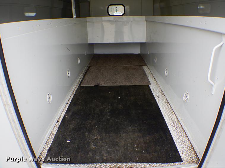 image for item DE6081 2005 Ford E350 Super Duty utility van