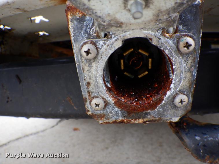 image for item DE6081 2005 Ford E350 Super Duty utility van