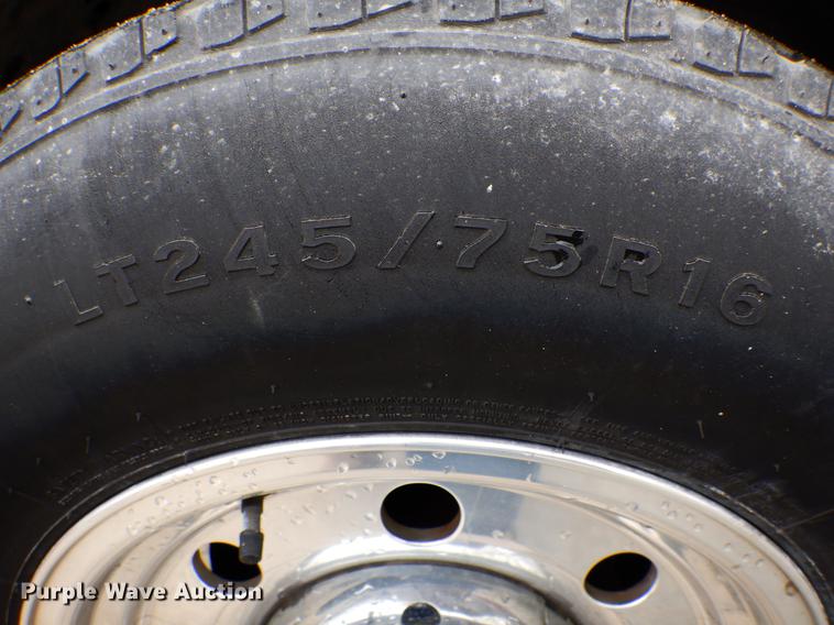 image for item DE6081 2005 Ford E350 Super Duty utility van