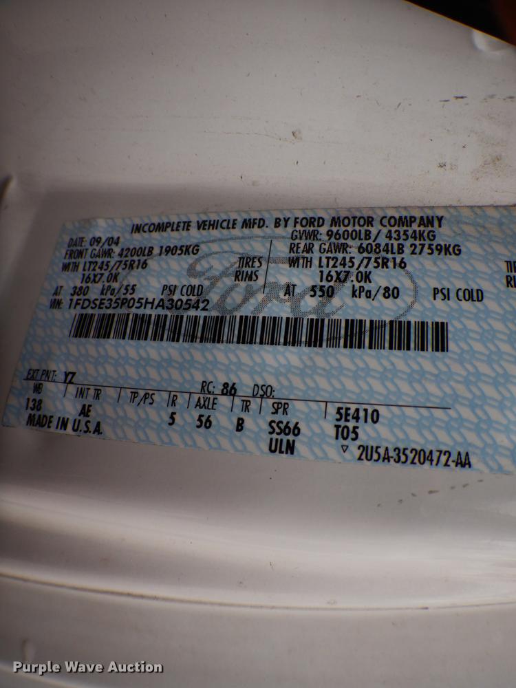 image for item DE6081 2005 Ford E350 Super Duty utility van