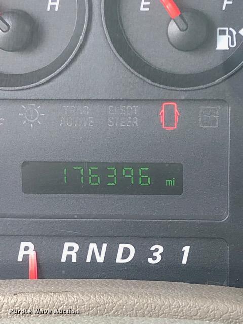 image for item DE7635 2004 Ford Freestar van