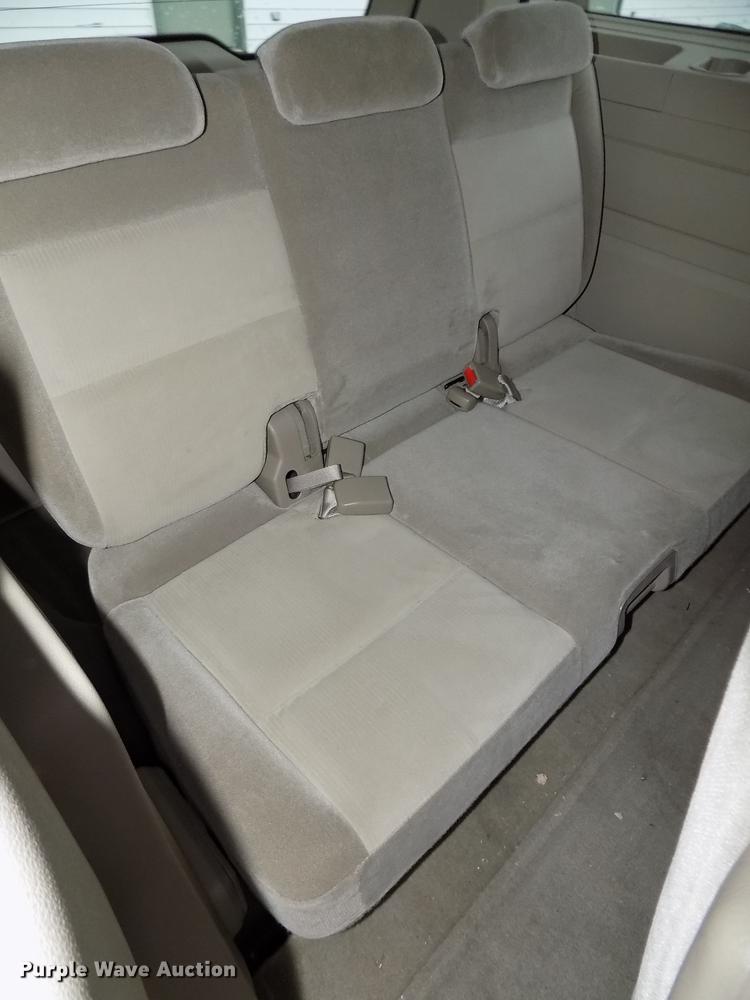 image for item DE7635 2004 Ford Freestar van