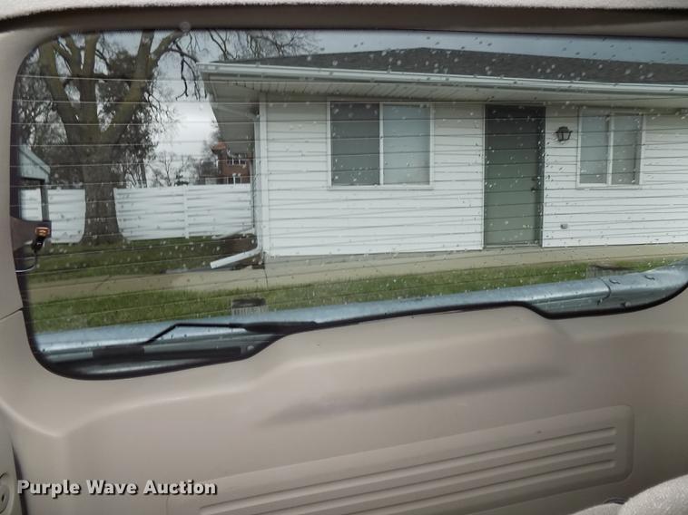 image for item DE7635 2004 Ford Freestar van