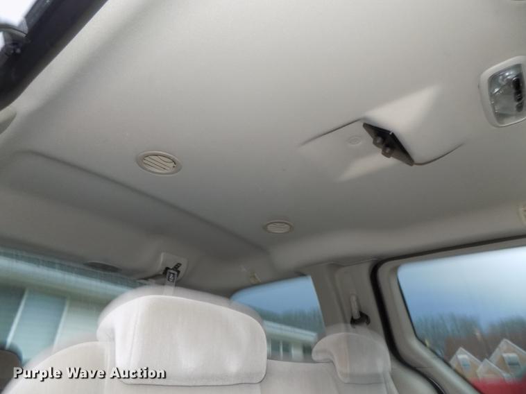 image for item DE7635 2004 Ford Freestar van