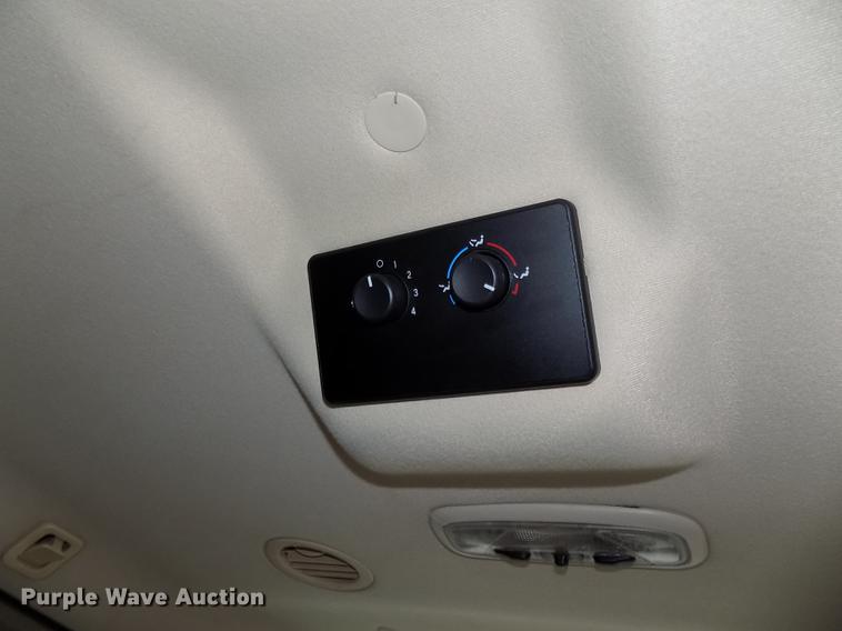 image for item DE7635 2004 Ford Freestar van