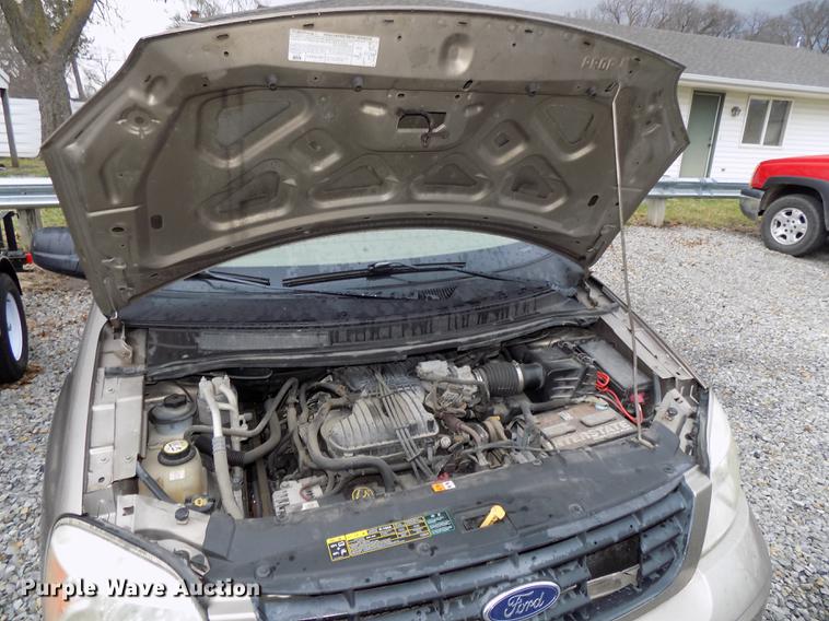 image for item DE7635 2004 Ford Freestar van