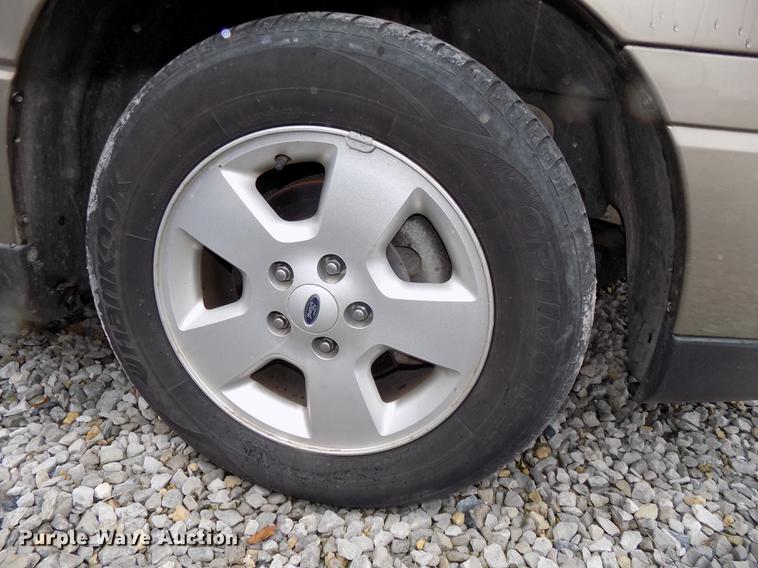 image for item DE7635 2004 Ford Freestar van