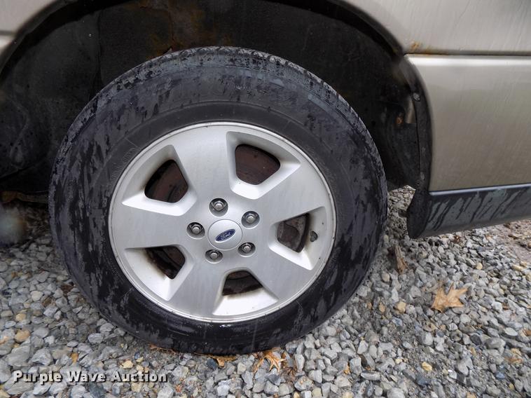 image for item DE7635 2004 Ford Freestar van