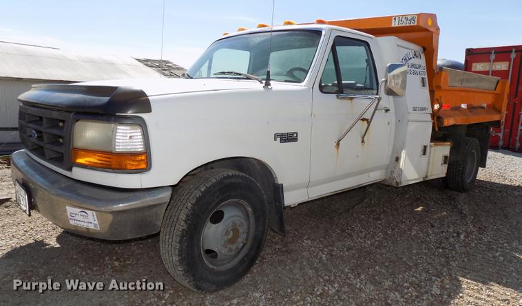 image for item DE7645 1997 Ford F350 XL dump bed pickup truck