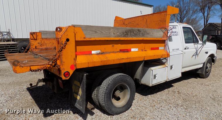 image for item DE7645 1997 Ford F350 XL dump bed pickup truck