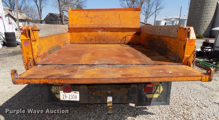 image for item DE7645 1997 Ford F350 XL dump bed pickup truck