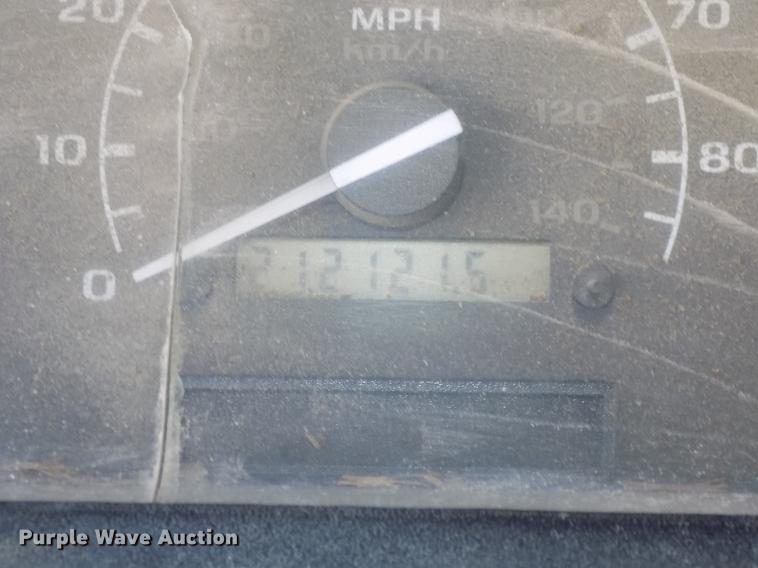 image for item DE7645 1997 Ford F350 XL dump bed pickup truck