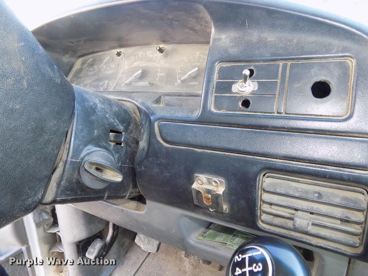 image for item DE7645 1997 Ford F350 XL dump bed pickup truck