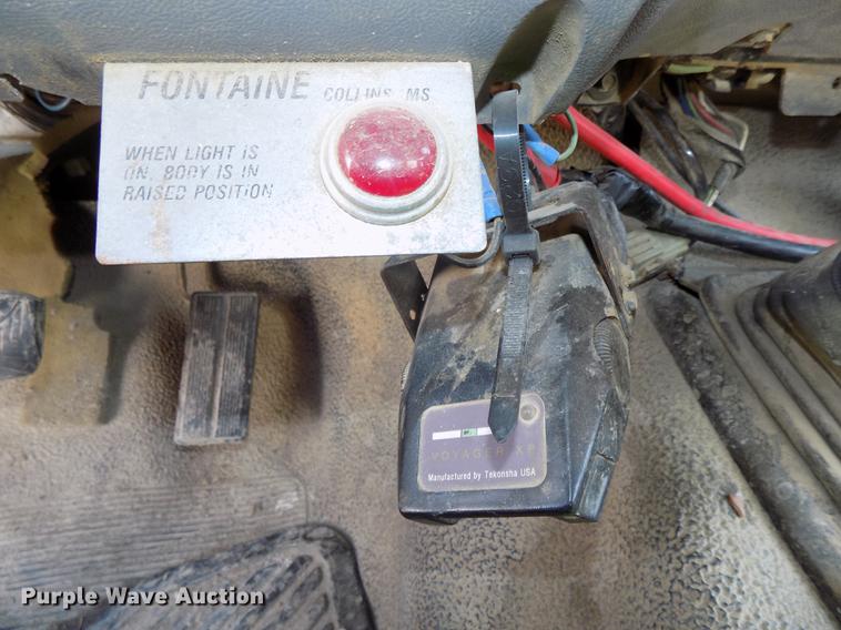 image for item DE7645 1997 Ford F350 XL dump bed pickup truck