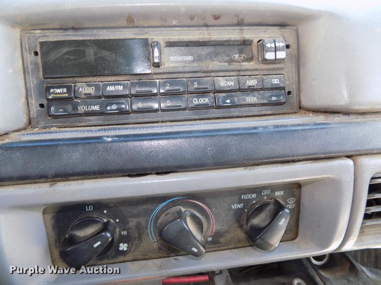 image for item DE7645 1997 Ford F350 XL dump bed pickup truck