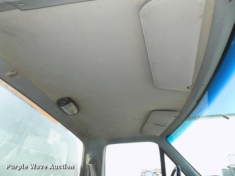 image for item DE7645 1997 Ford F350 XL dump bed pickup truck