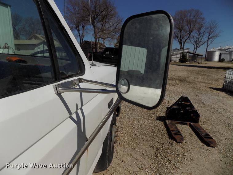 image for item DE7645 1997 Ford F350 XL dump bed pickup truck