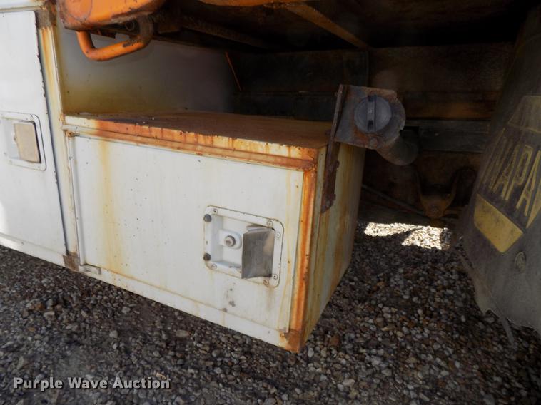 image for item DE7645 1997 Ford F350 XL dump bed pickup truck