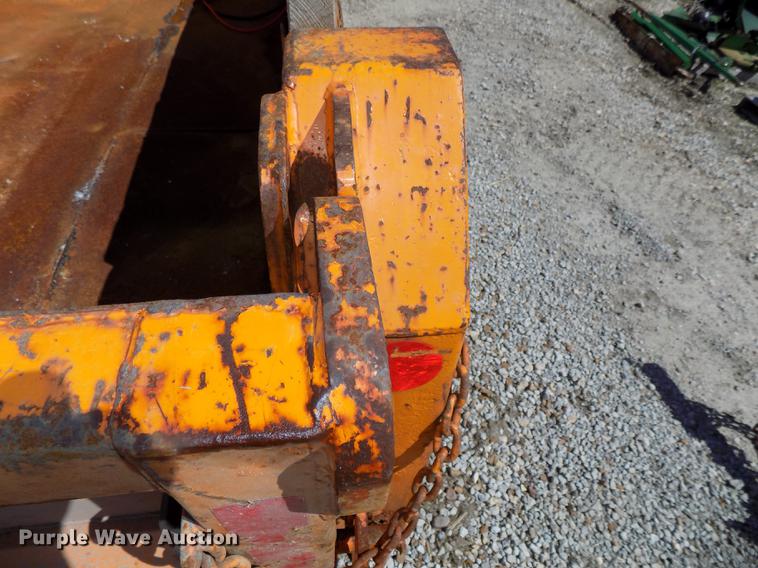 image for item DE7645 1997 Ford F350 XL dump bed pickup truck