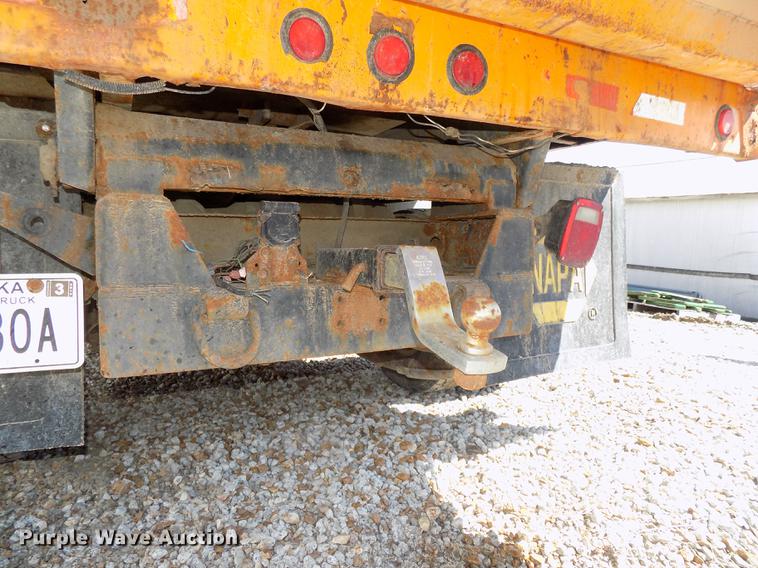 image for item DE7645 1997 Ford F350 XL dump bed pickup truck