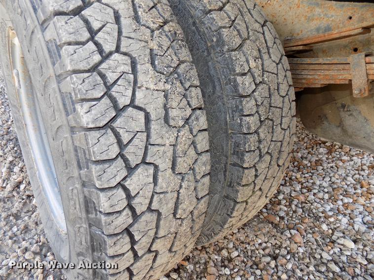 image for item DE7645 1997 Ford F350 XL dump bed pickup truck