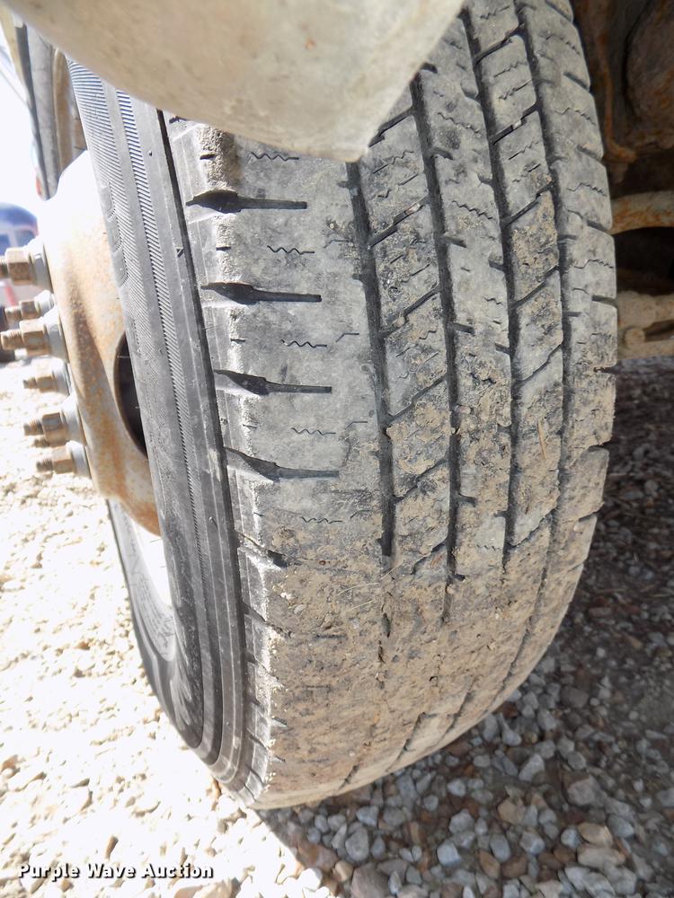 image for item DE7645 1997 Ford F350 XL dump bed pickup truck