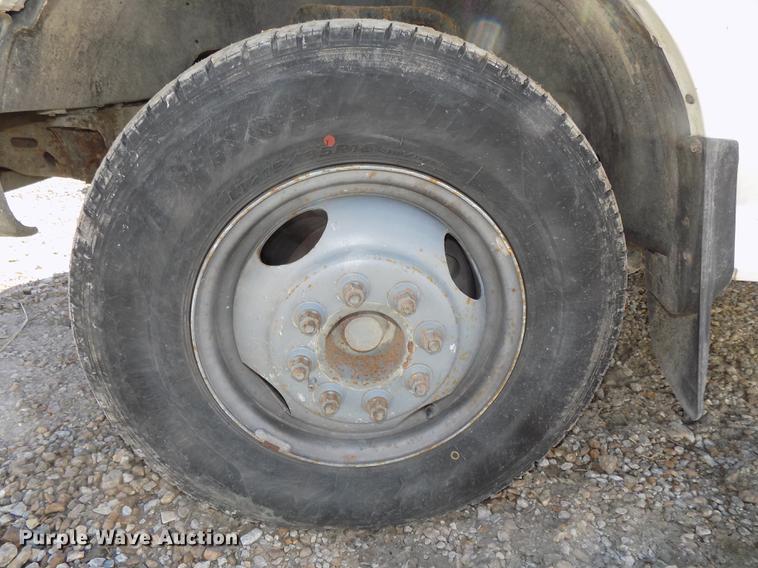 image for item DE7645 1997 Ford F350 XL dump bed pickup truck