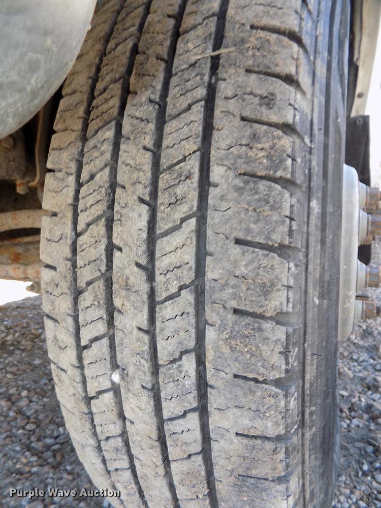 image for item DE7645 1997 Ford F350 XL dump bed pickup truck