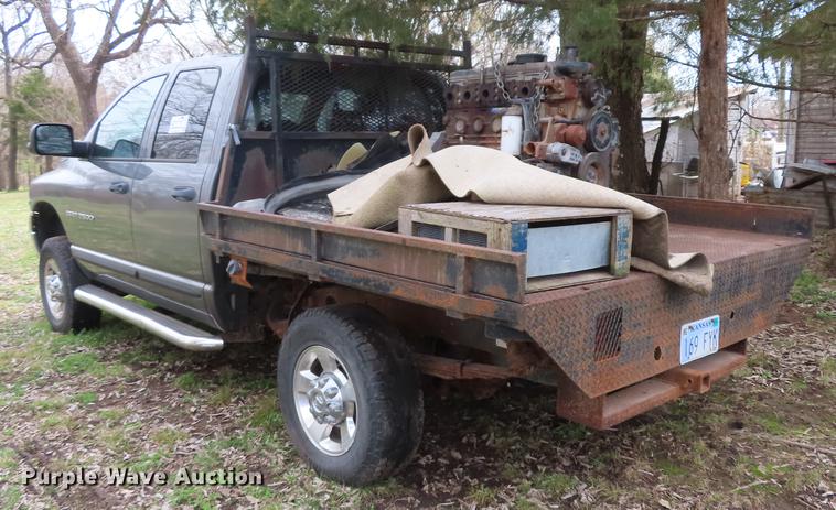 image for item DF1348 2005 Dodge Ram 2500 Quad Cab flatbed pickup truck