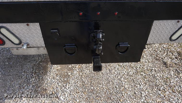 image for item DF1719 1997 GMC Sierra C3500HD Crew Cab flatbed pickup truck