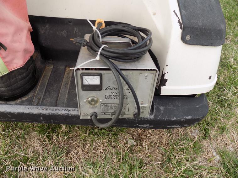 image for item DF4405 Yamaha golf cart