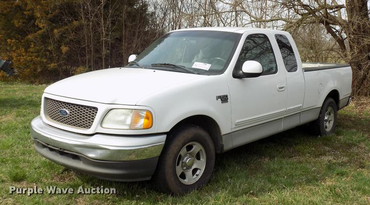 image for item DF4407 2003 Ford F150 SuperCab pickup truck