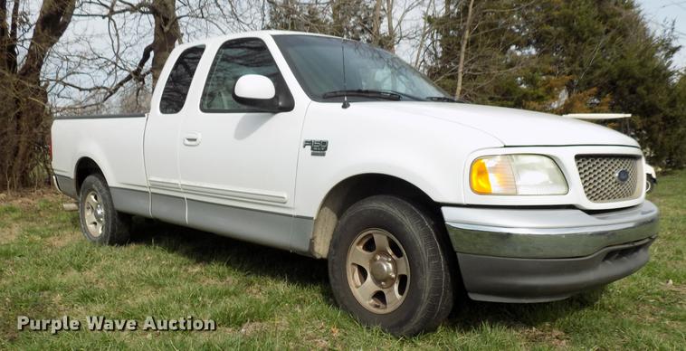 image for item DF4407 2003 Ford F150 SuperCab pickup truck