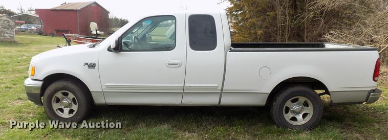 image for item DF4407 2003 Ford F150 SuperCab pickup truck