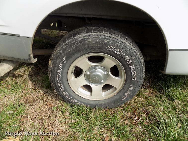 image for item DF4407 2003 Ford F150 SuperCab pickup truck