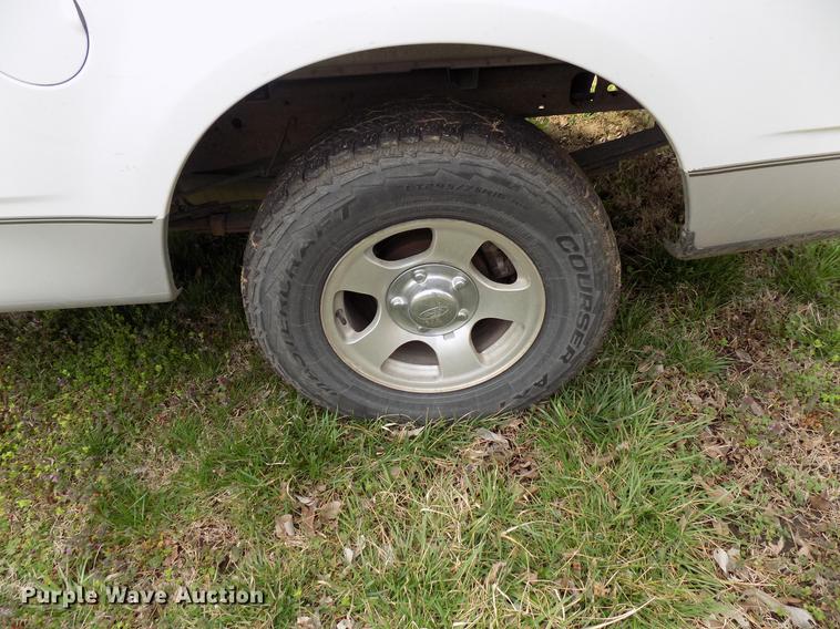 image for item DF4407 2003 Ford F150 SuperCab pickup truck