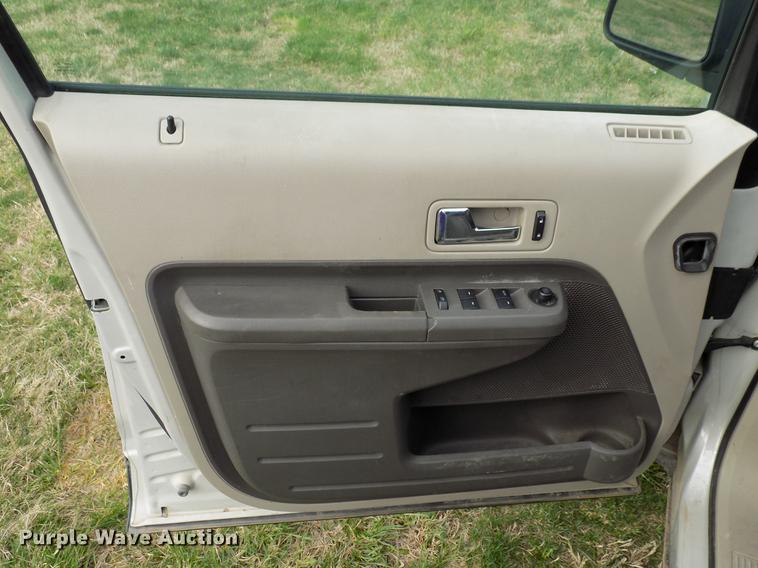 image for item DF4408 2007 Ford Edge SUV