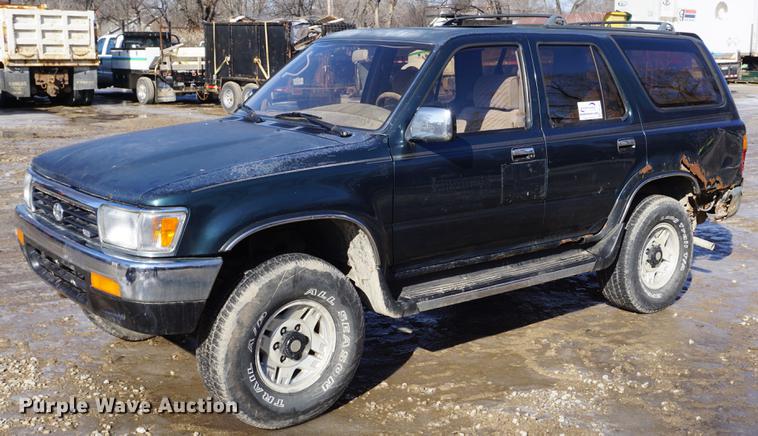 image for item DF7627 1995 Toyota 4Runner SUV