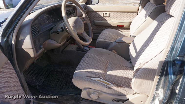 image for item DF7627 1995 Toyota 4Runner SUV