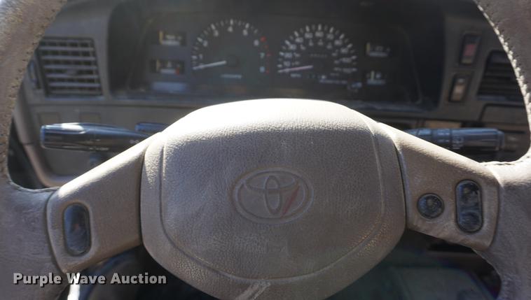 image for item DF7627 1995 Toyota 4Runner SUV