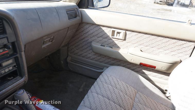 image for item DF7627 1995 Toyota 4Runner SUV