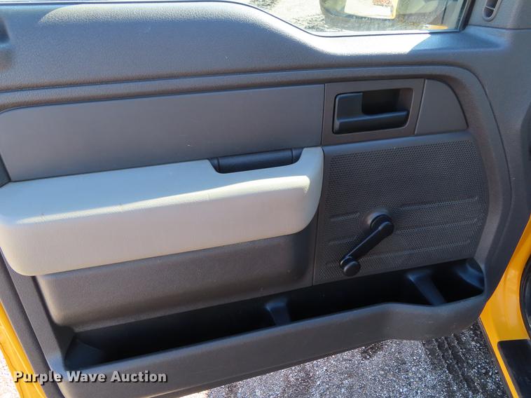 image for item DF7675 2010 Ford F150 pickup truck