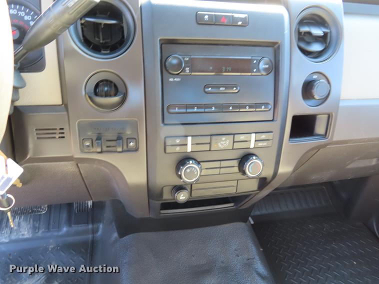 image for item DF7675 2010 Ford F150 pickup truck