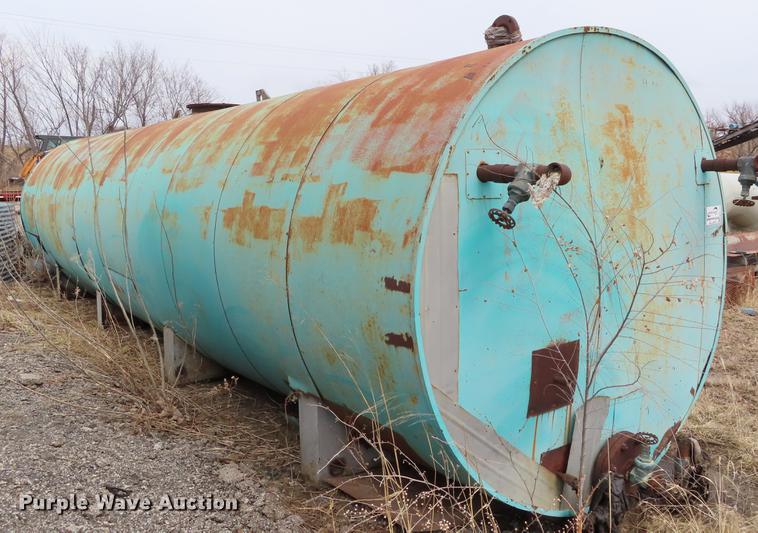 image for item DF7713 Roof tar tank