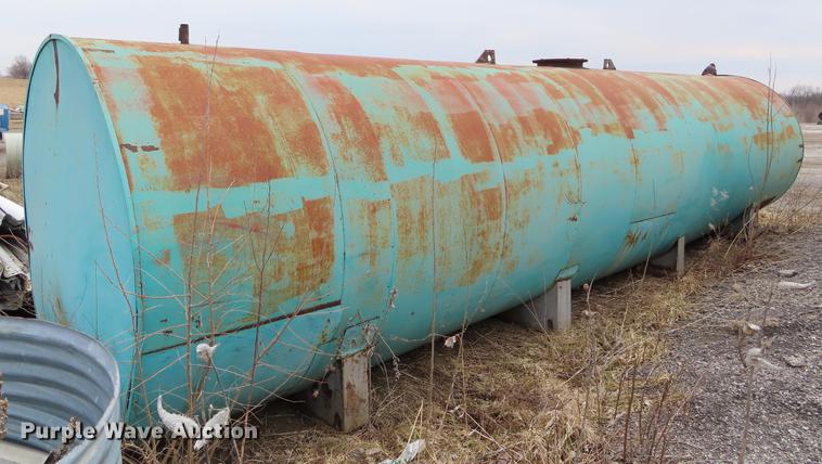 image for item DF7713 Roof tar tank