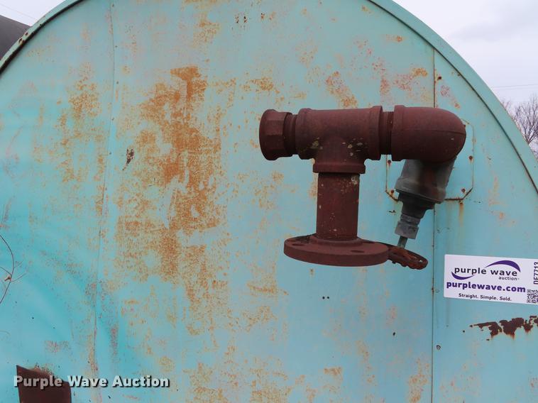 image for item DF7713 Roof tar tank