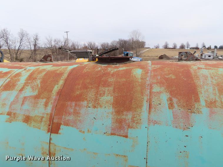 image for item DF7713 Roof tar tank