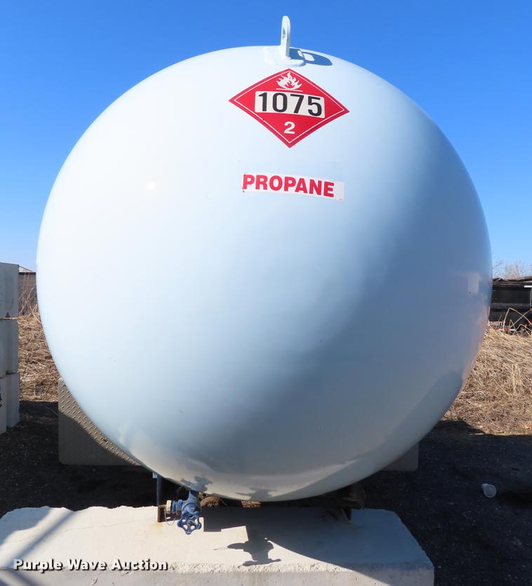 image for item DF7726 Arrow propane tank bed