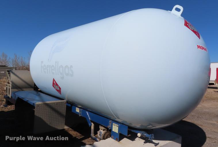 image for item DF7726 Arrow propane tank bed