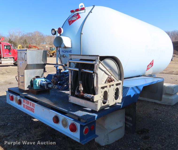 image for item DF7726 Arrow propane tank bed